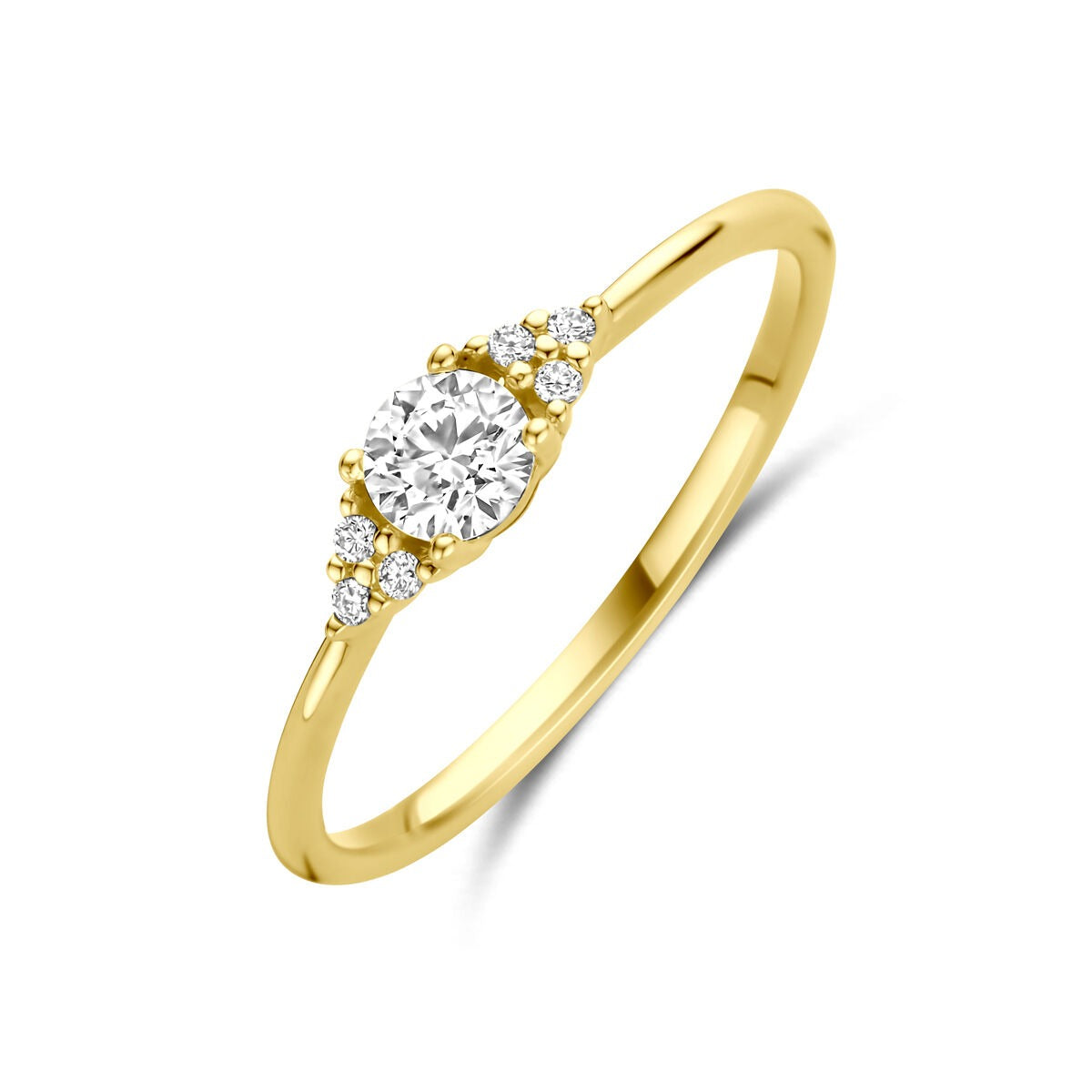 Bague en or jaune 14 carats avec un diamant solitaire de 0,28 ct et des petites pierres brillantes.