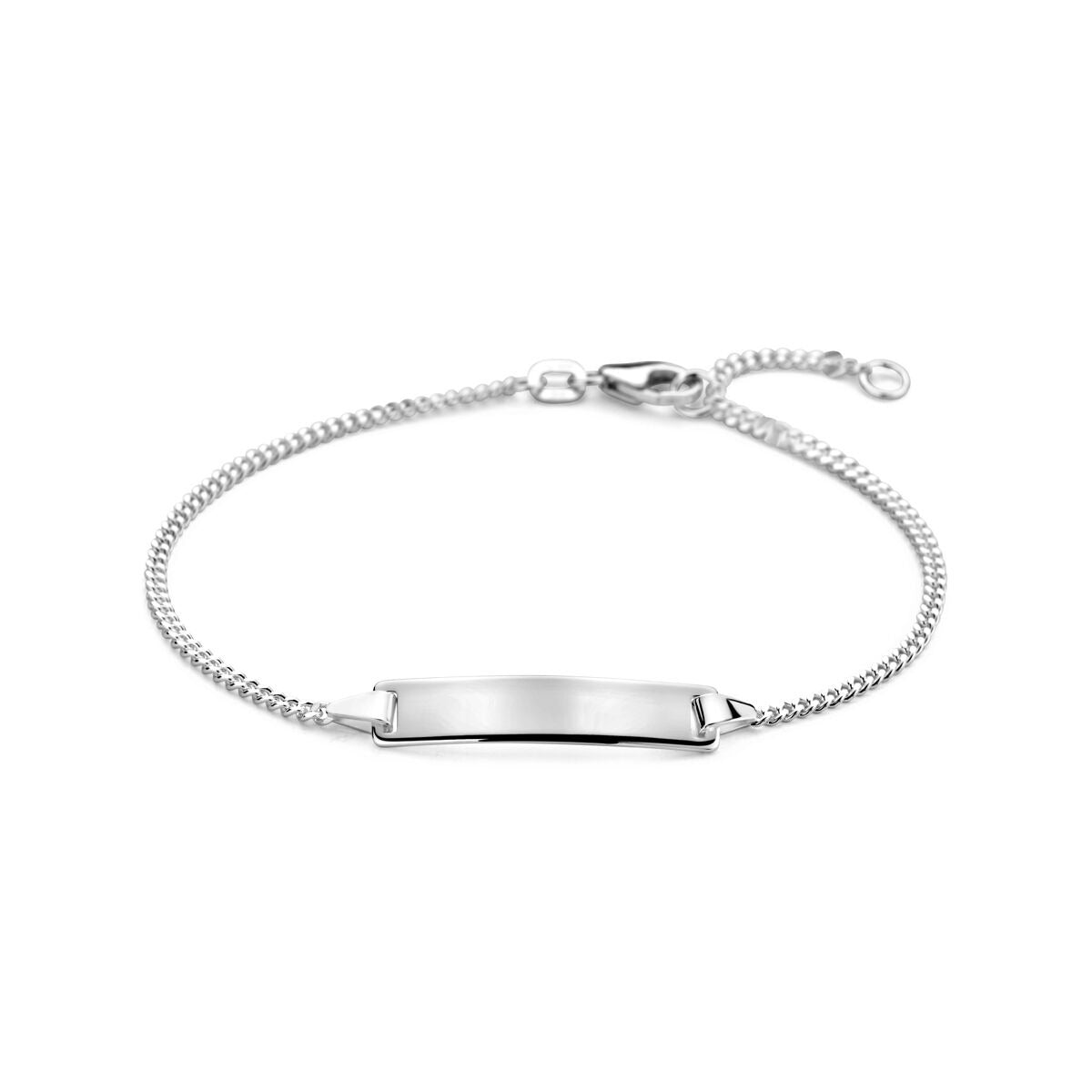 Bracelet en argent pour femme avec maillon gourmette et plaque à graver.