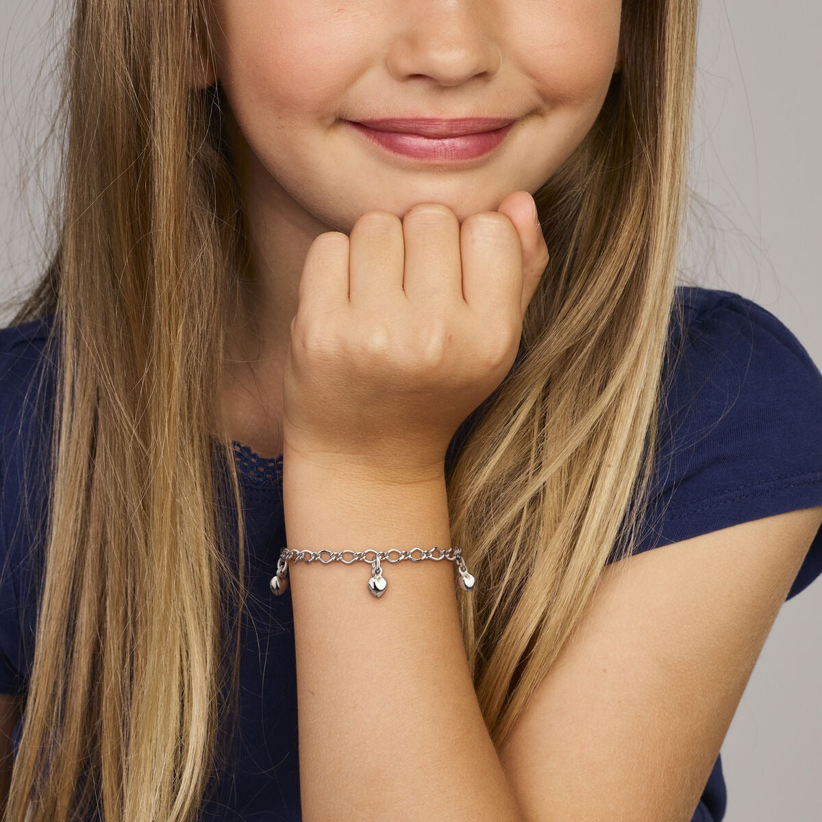 Bracelet pour enfant en argent 925 rhodié avec des cœurs