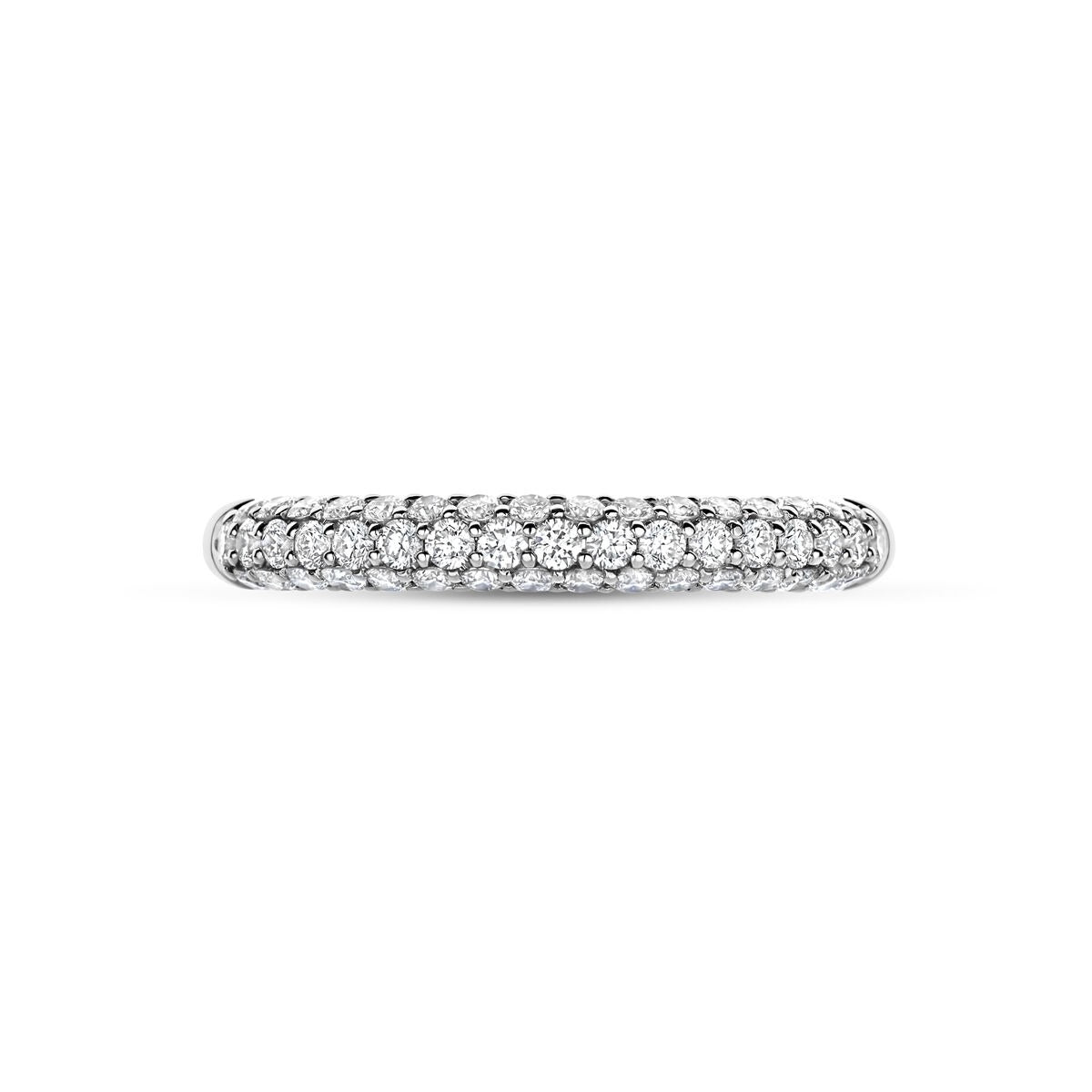bague en or blanc 14k avec diamants sertis pavé