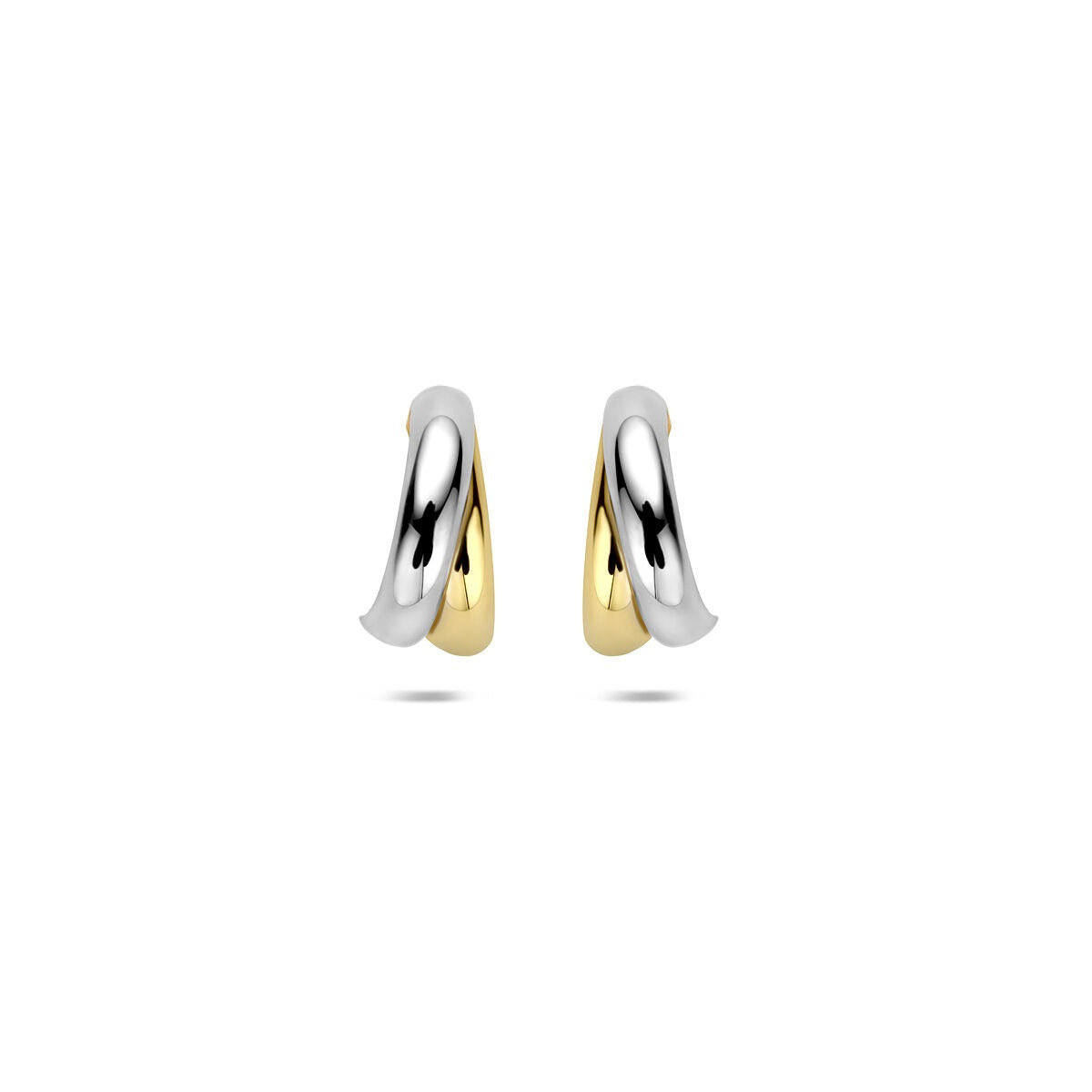 Boucles d'oreilles en or jaune et blanc 14 carats, avec une forme ondulée et brillante.
