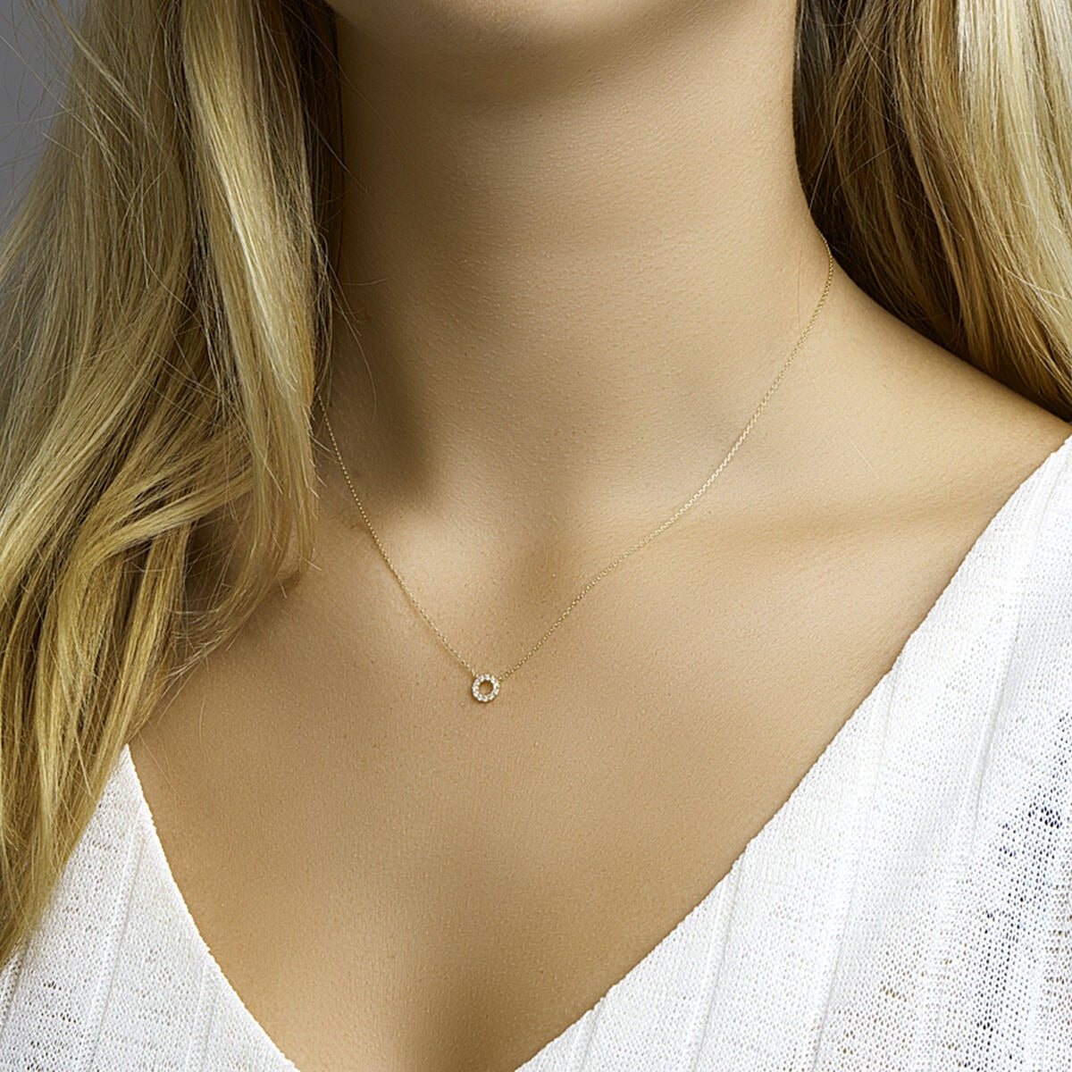 collier en or jaune 9k avec zircone