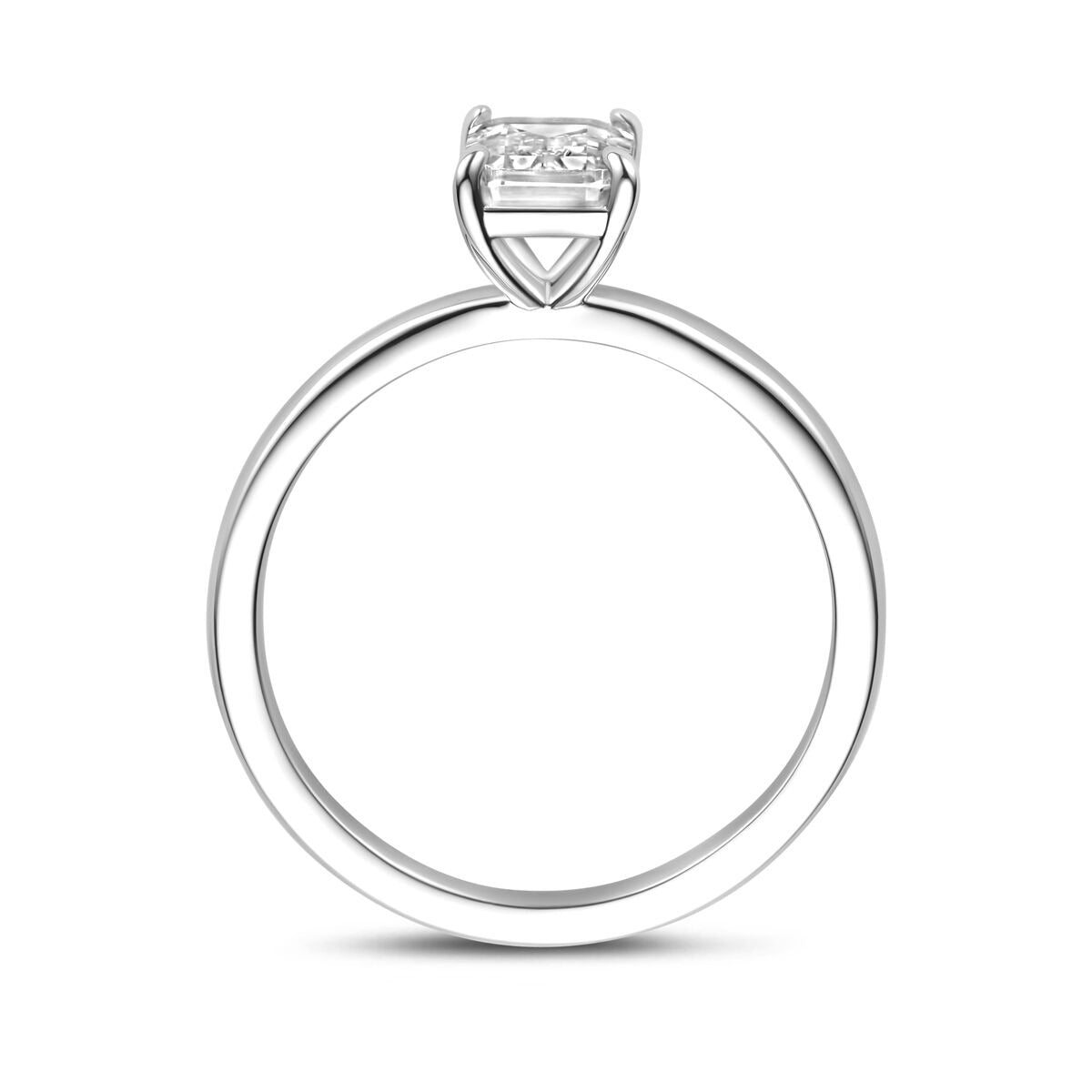 Bague en argent avec zircone en taille émeraude