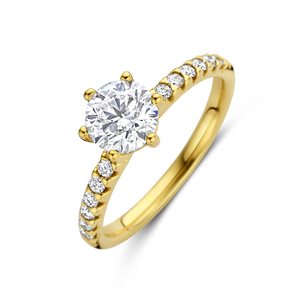 Bague en or jaune 14 carats avec un diamant lab grown central et des diamants sur le côté.