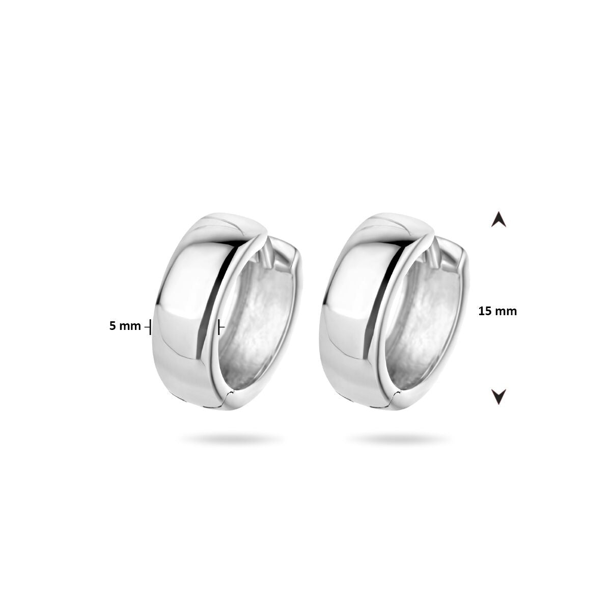 Créoles en argent avec tube bombé et finition polie
