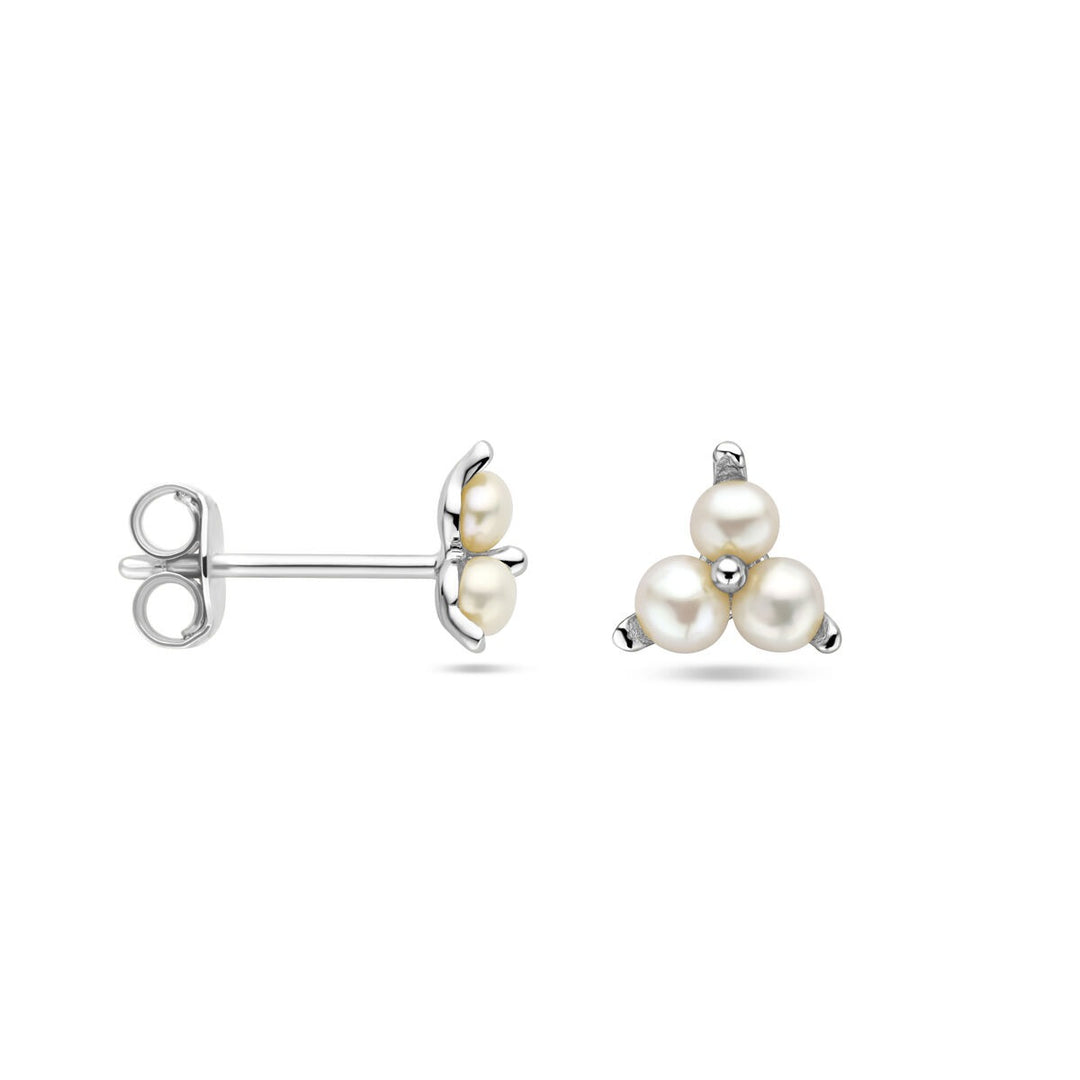 Zilveren dames oorknoppen met zoetwaterparels – gerhodineerd 6x7 mm