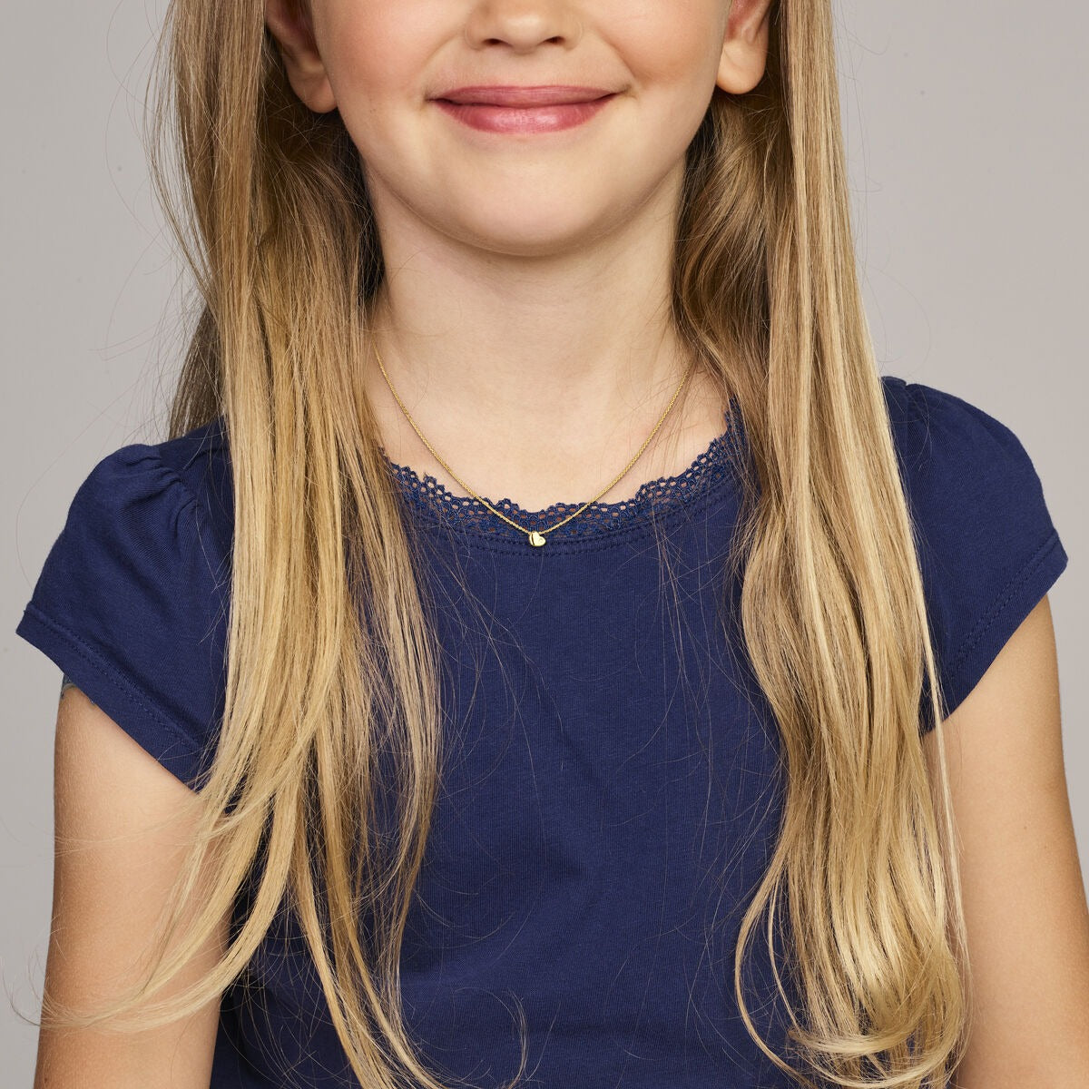 collier pour enfant en or jaune 14k avec cœur et diamant cultivé en laboratoire
