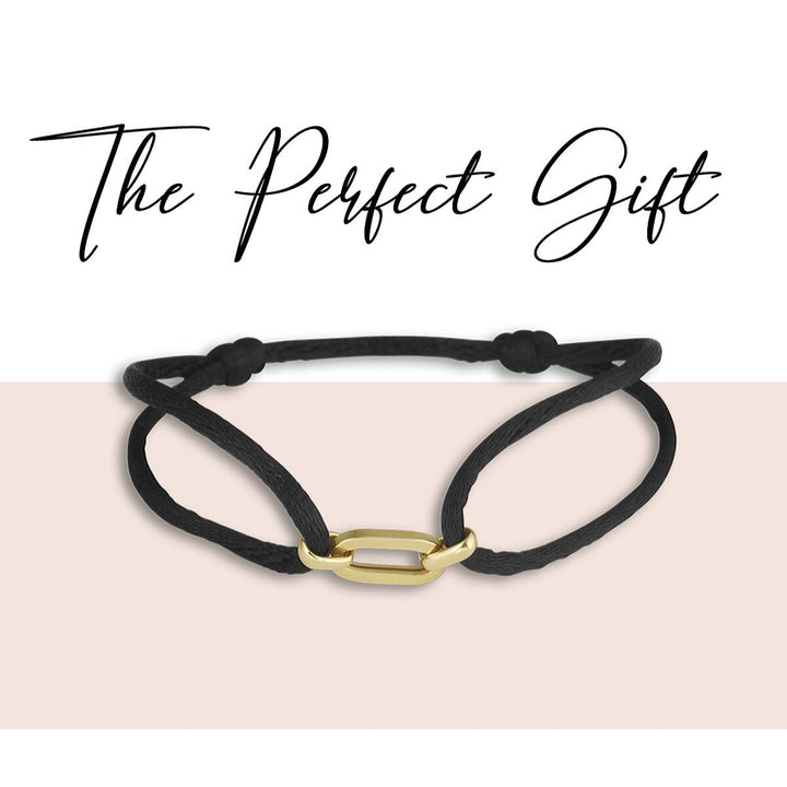 Zwart gevlochten dames armband met 14k geelgouden schakel – verstelbaar 13-26 cm