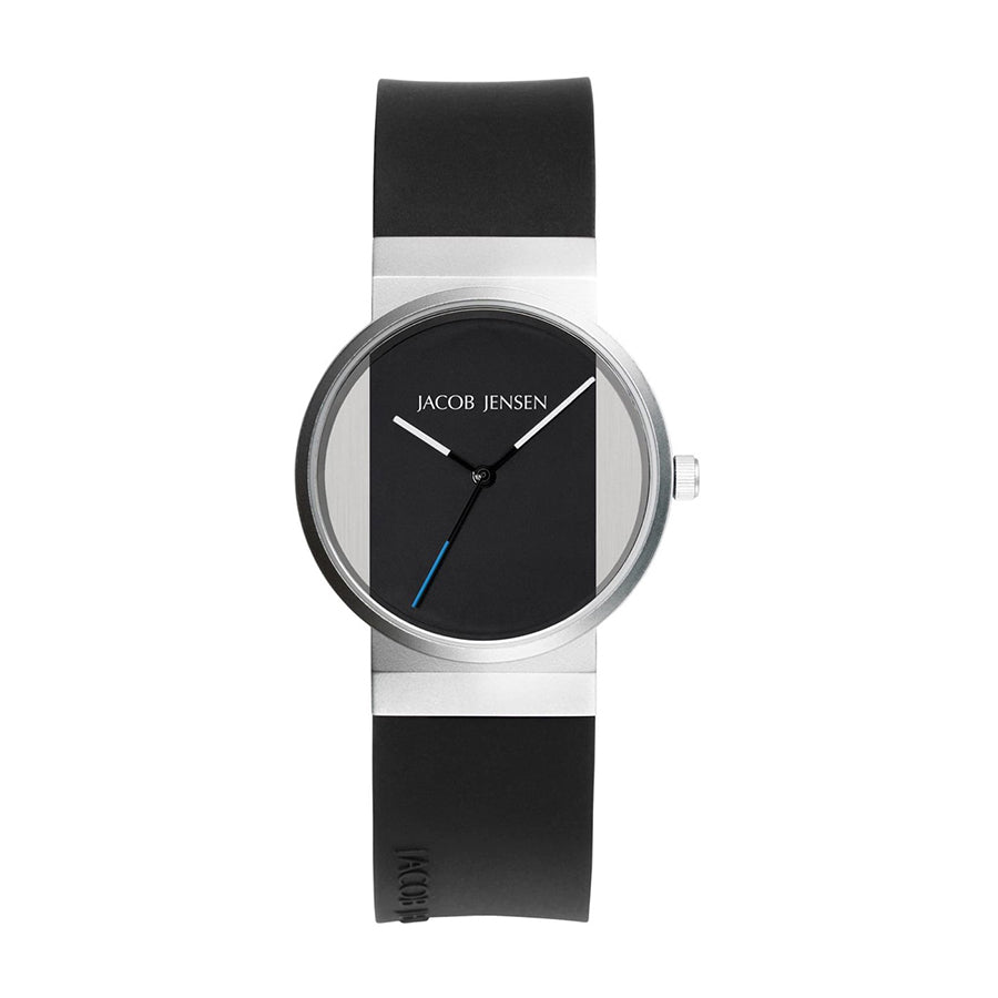 Montre en acier inoxydable avec cadran noir et bracelet en silicone noir, aiguille bleue.