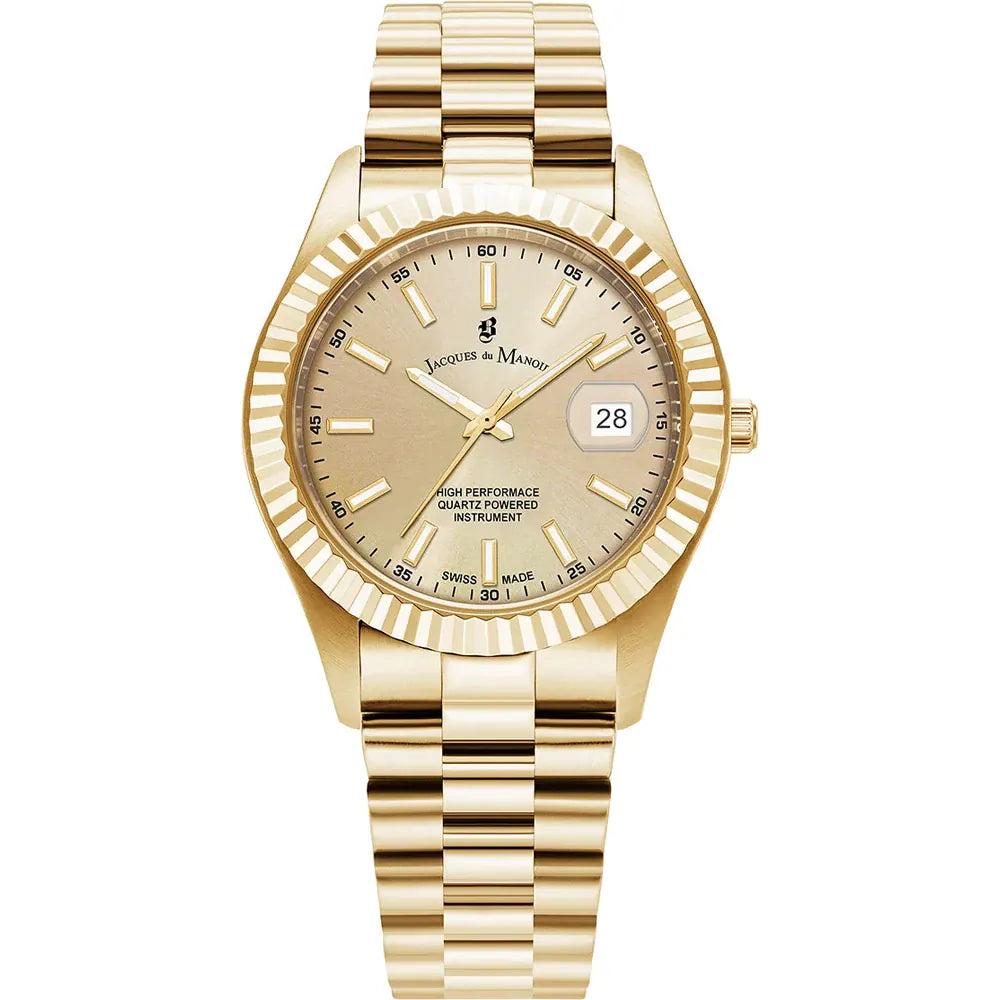 Montre dorée avec bracelet en métal, cadran doré et dateur à 3 heures.