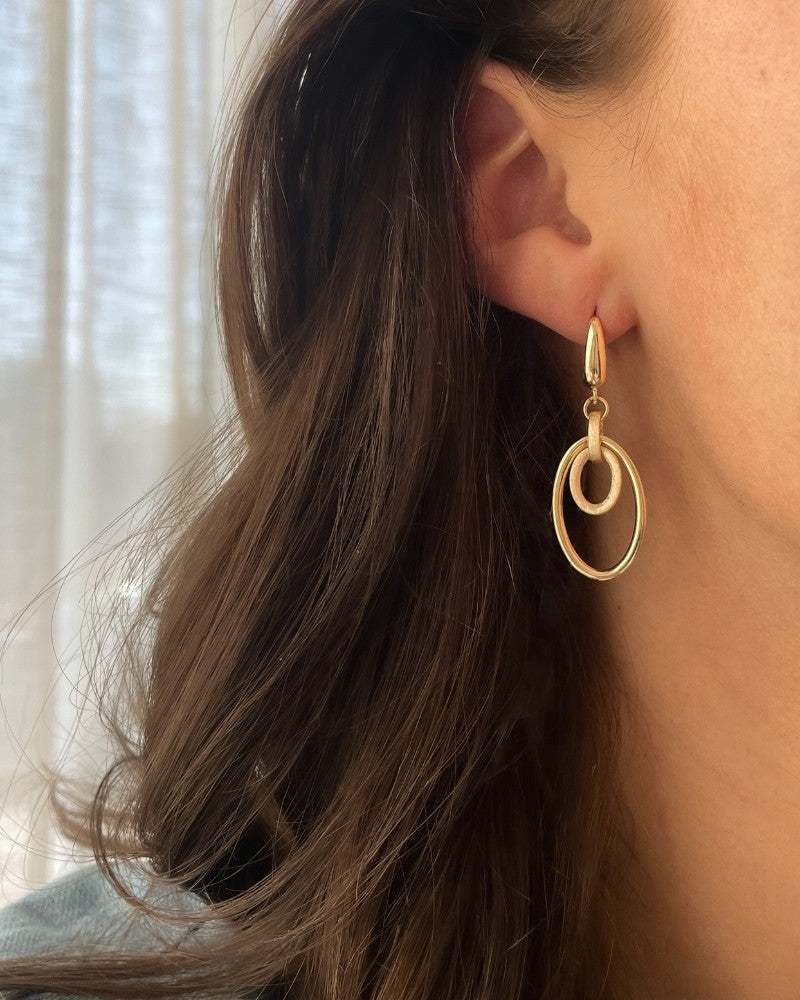 Boucles d'oreilles en or jaune avec pendants ouverts – 14 carats d'or