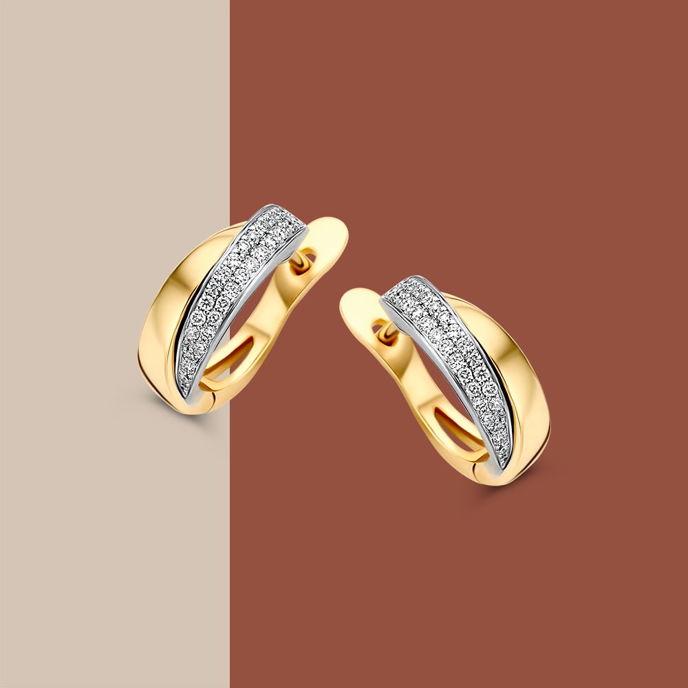 Créoles Bicolores en Or Jaune et Or Blanc avec Diamant en Pavé – Créoles 14 Carats avec 0.20 Carat de Diamant