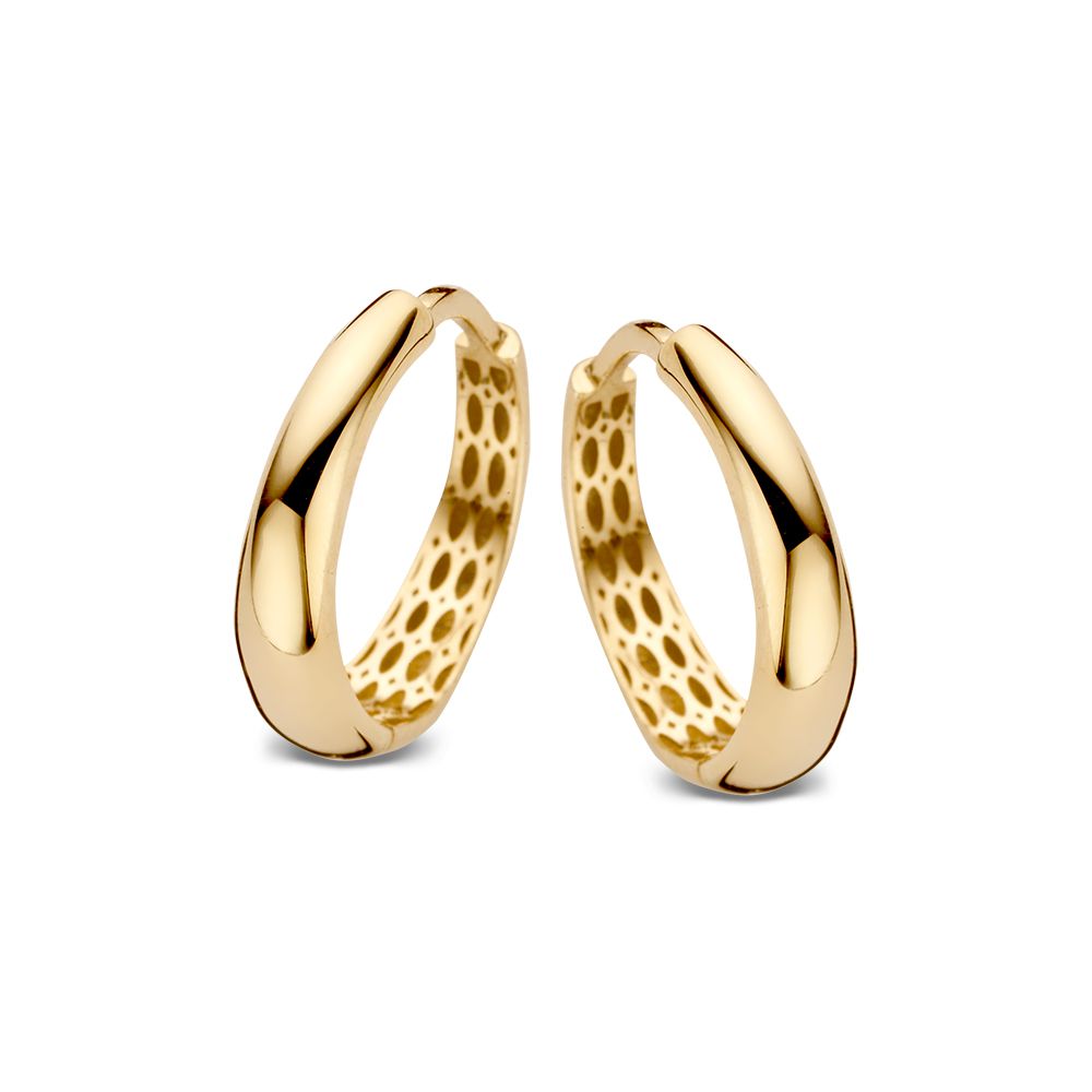Boucles d'oreilles en or jaune 14 carats, de forme tapers, avec un design élégant et intemporel.