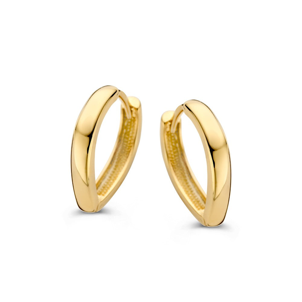 Boucles d'oreilles en or jaune 14K, de forme légèrement arrondie et lisse.