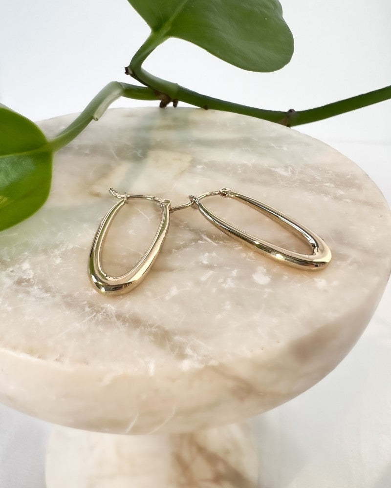 Créoles en Or Jaune au Design Ludique – Or 14 Carats