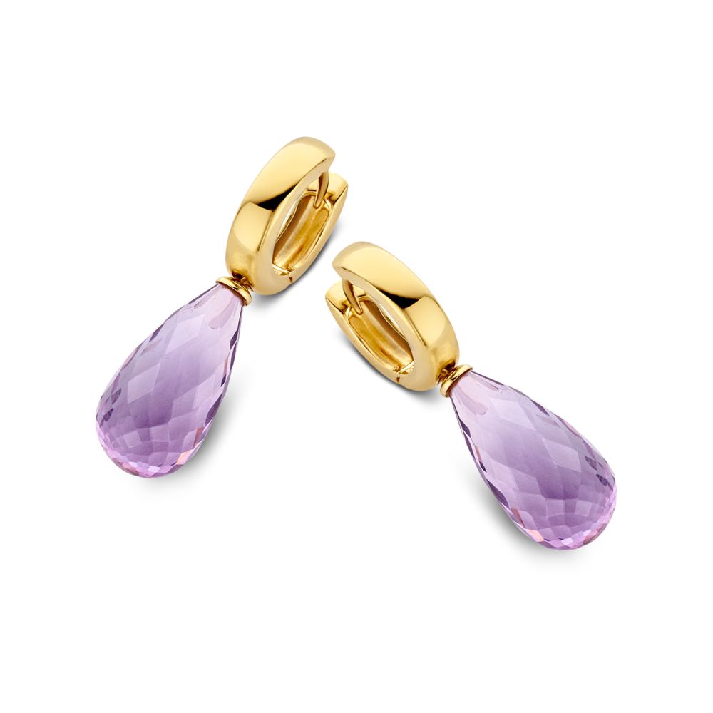 Boucles d'oreilles en or jaune avec des pierres en améthyste violette en forme de goutte.