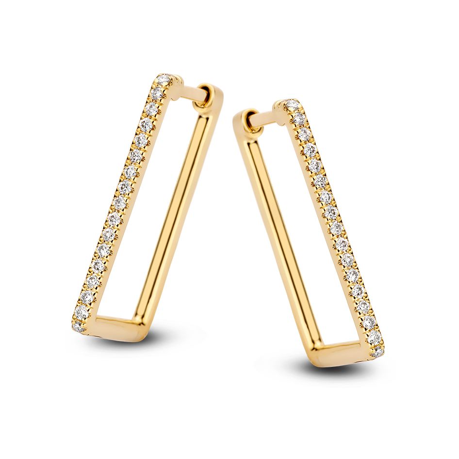 Boucles d'oreilles en or jaune stylées avec des diamants dans un design rectangulaire et épuré.