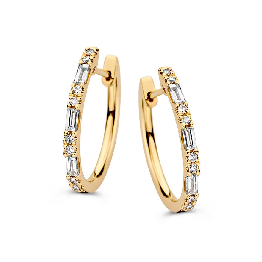 Boucles d'oreilles en or jaune avec diamants baguette et brillants, total de 0,38 crt.