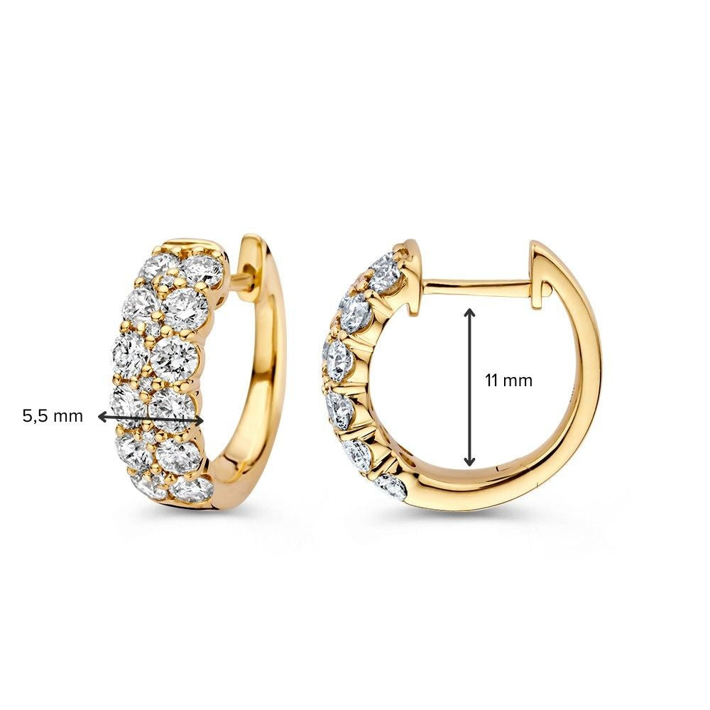 Luxe Créoles en Or Jaune avec des Diamants Étincelants en Sertissage Pavé 1,72 crt.