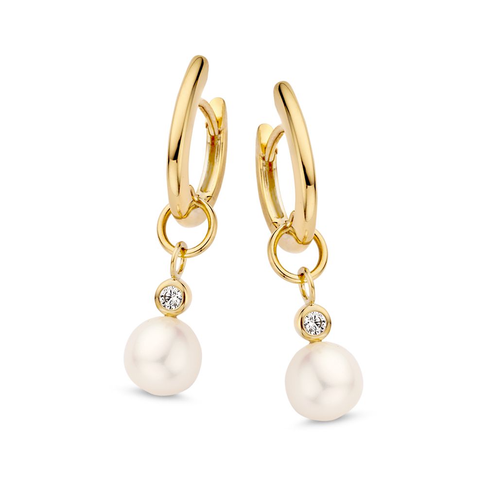 Boucles d'oreilles en or jaune avec perles rondes et détails en zircon.