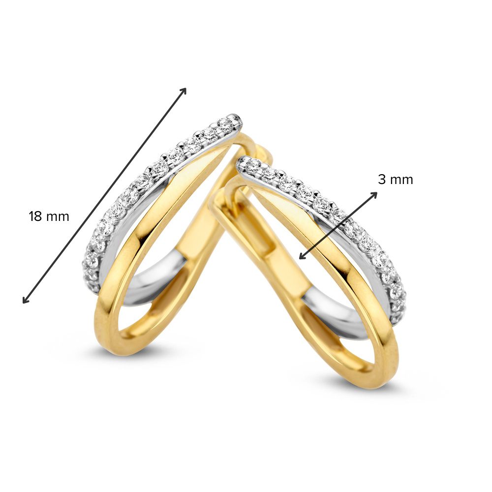 Créoles en Or avec Bandes Asymétriques et Zircones – Design Moderne avec Éclat Élégant