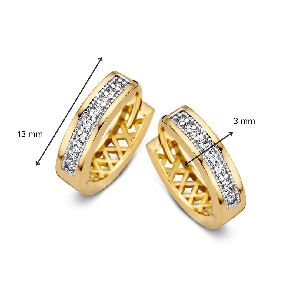 Créoles en Or Jaune Élégantes avec Zircones en Sertissage Serré – Beauté Intemporelle