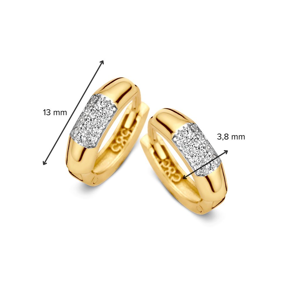 Créoles en Or Jaune avec Zircones en Sertissage Pavé – Élégance Moderne