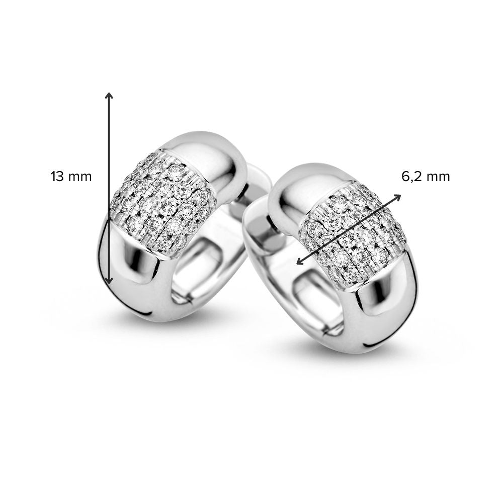 Créoles en Or Blanc avec Diamants en Sertissage Pavé – Luxe Subtil et Raffinement 0,32 crt.