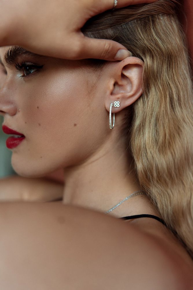 Créoles en or blanc avec diamant de 0,48 ct – 14 carats 0,48 ct.