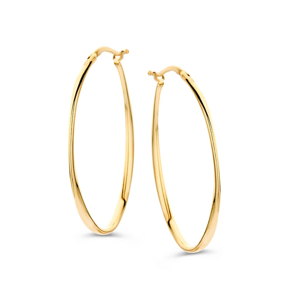 Boucles d'oreilles en or jaune, de forme ovale et lisse.