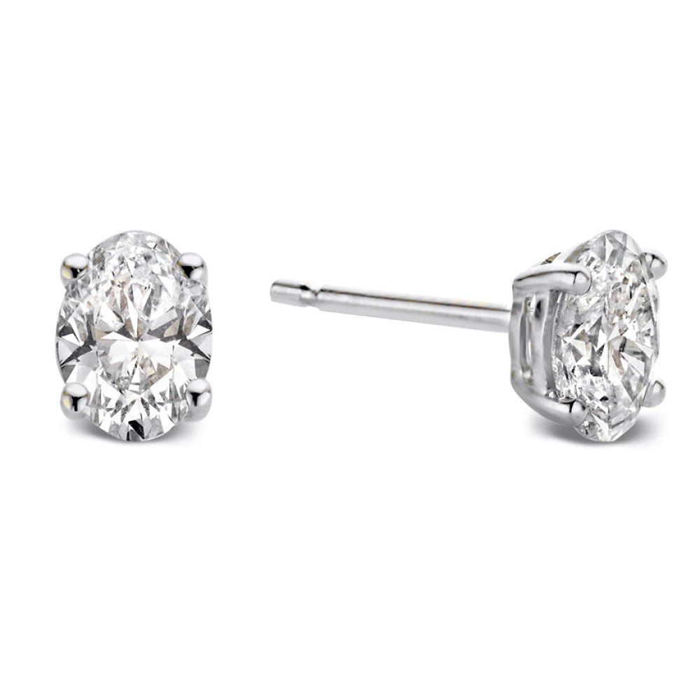 Boucles d'oreilles en or blanc avec deux diamants ronds de 1,00 carat.