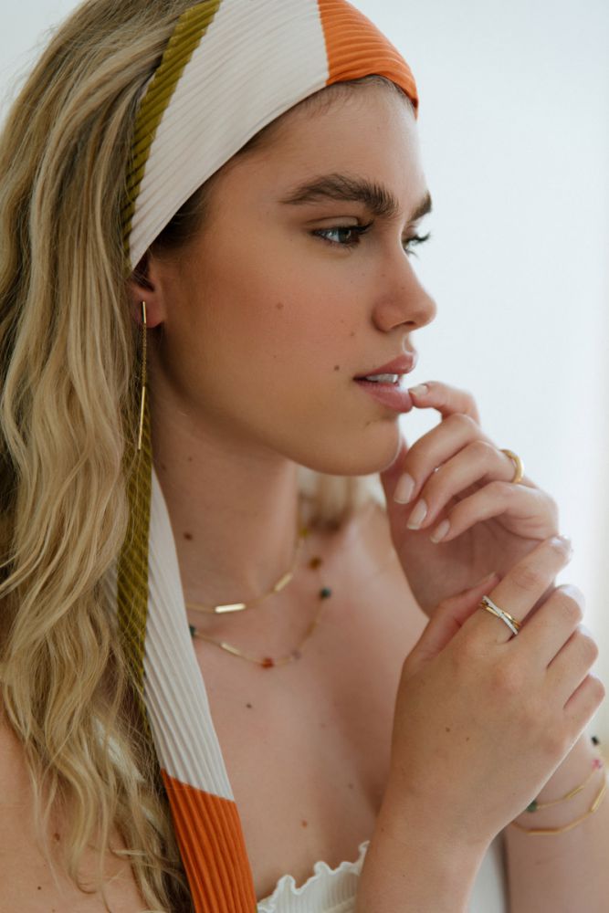 Boucles d'oreilles en or jaune avec des barres suspendues 14K – Élégance moderne 70mm
