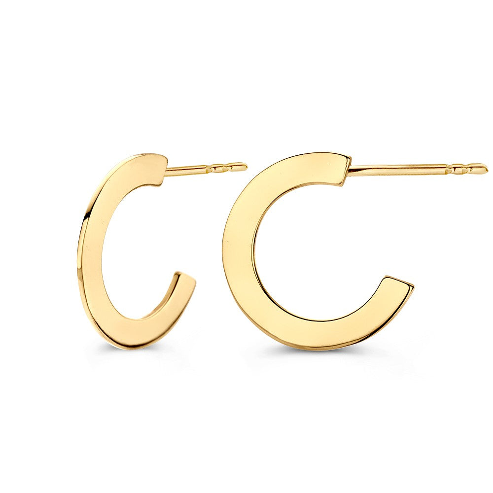 Créoles en or jaune avec fermoirs et design plat épuré en or 14 carats