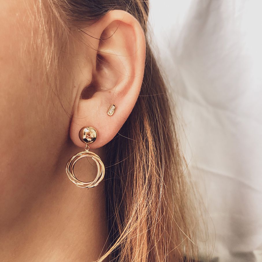 Puces d'oreilles en or jaune avec diamant en or 14 carats