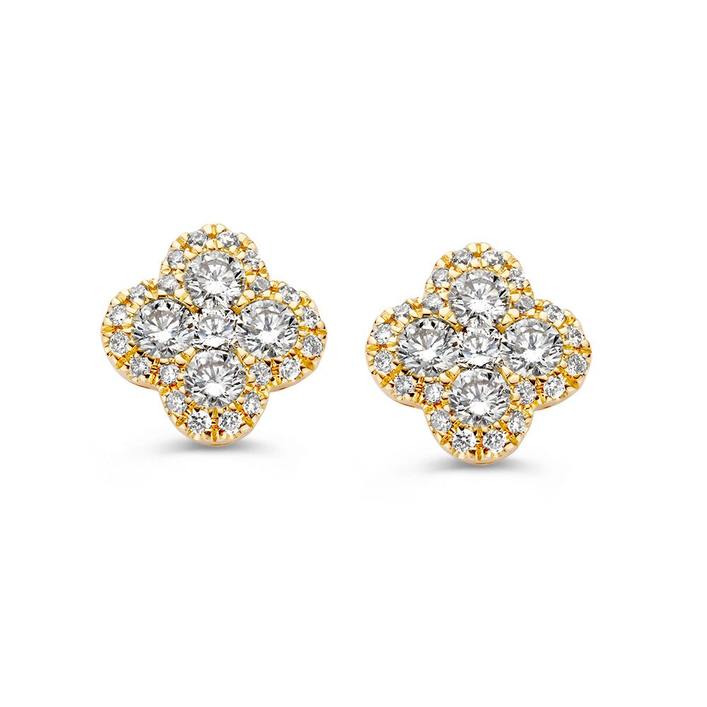 Boucles d'oreilles en or jaune avec des diamants brillants en forme de fleur.