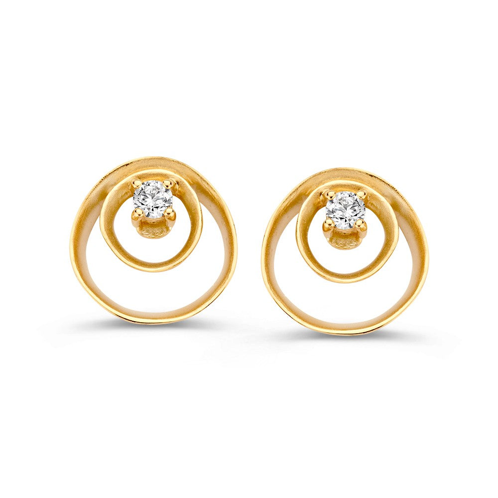 Boucles d'oreilles en or jaune 14 carats, finition mate, avec une forme organique et zirconia.