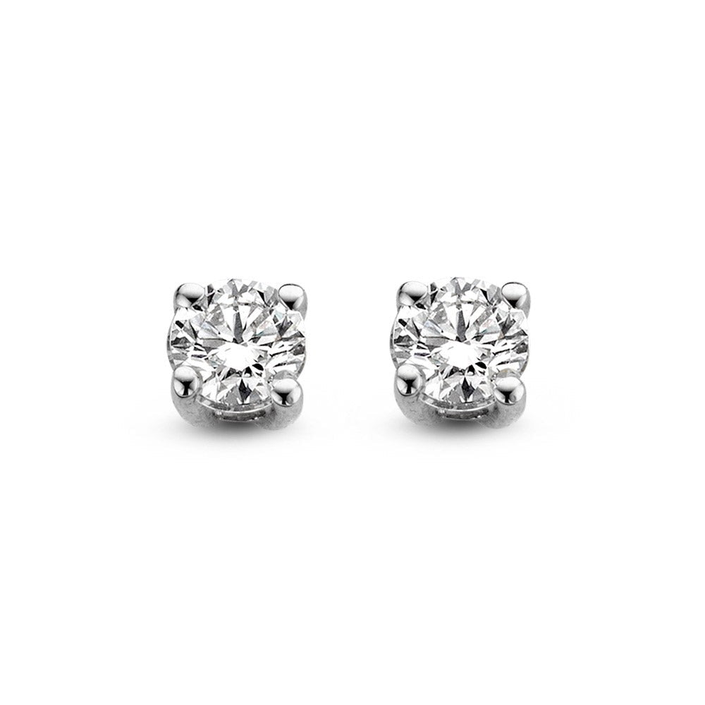 Boucles d'oreilles en or blanc avec des diamants ronds de 0,50 carat.