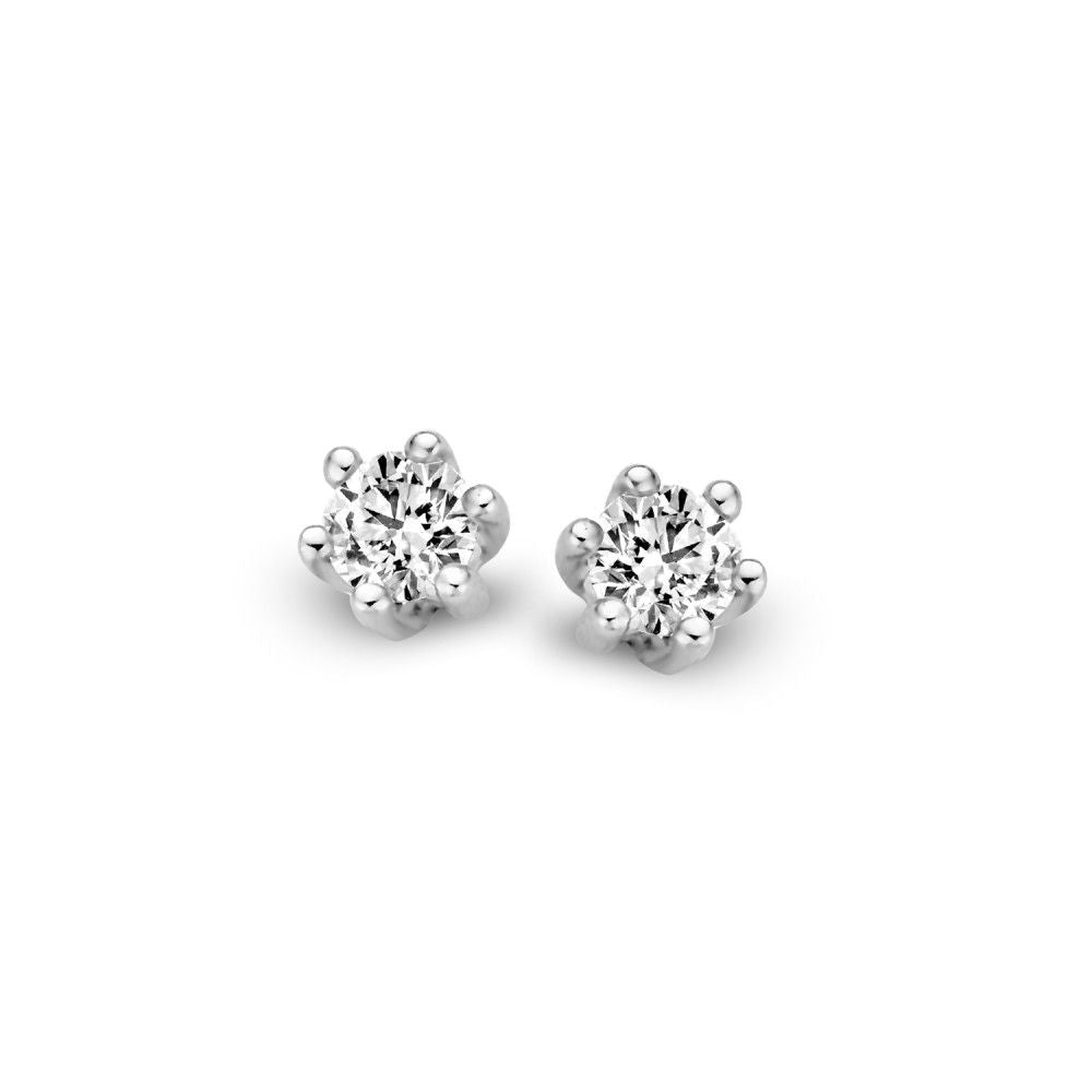 Boucles d'oreilles en or blanc avec diamants, forme brillant, design solitaire.