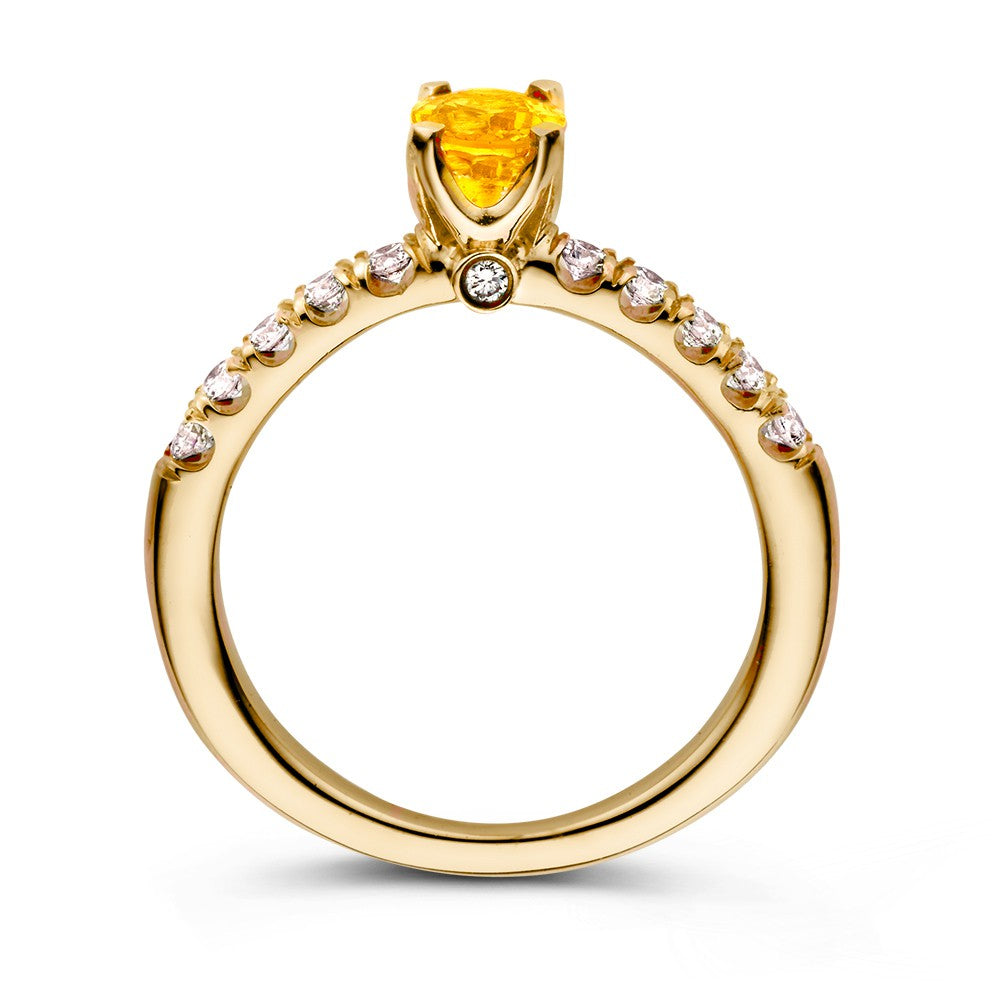Bague de luxe en or jaune 18kt avec saphir jaune et 0.54ct de diamants