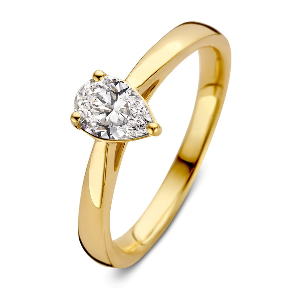 Bague en or jaune avec un diamant en forme de poire de 0,50 crt.