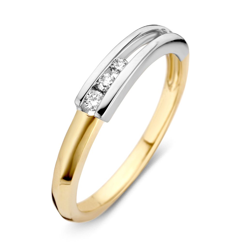 Bague en or bicolore 14 carats avec diamants taillés en brillant.