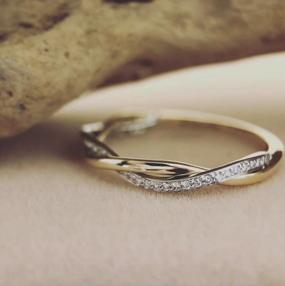 Bague en or bicolore 14 carats avec diamants taillés en brillant
