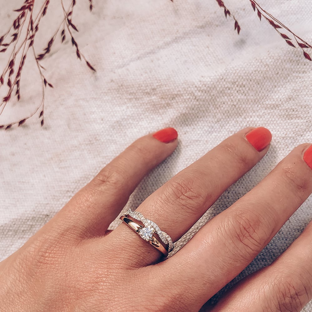 Bague en diamant tressée bicolore raffinée – 0.26 carat