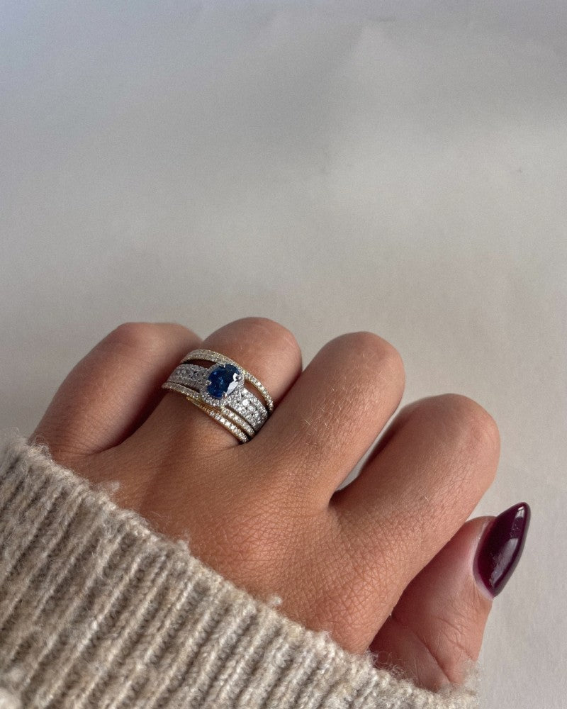 Bague en Or de Luxe avec Saphir Ovale Bleu Royal et 1.07ct de Diamants