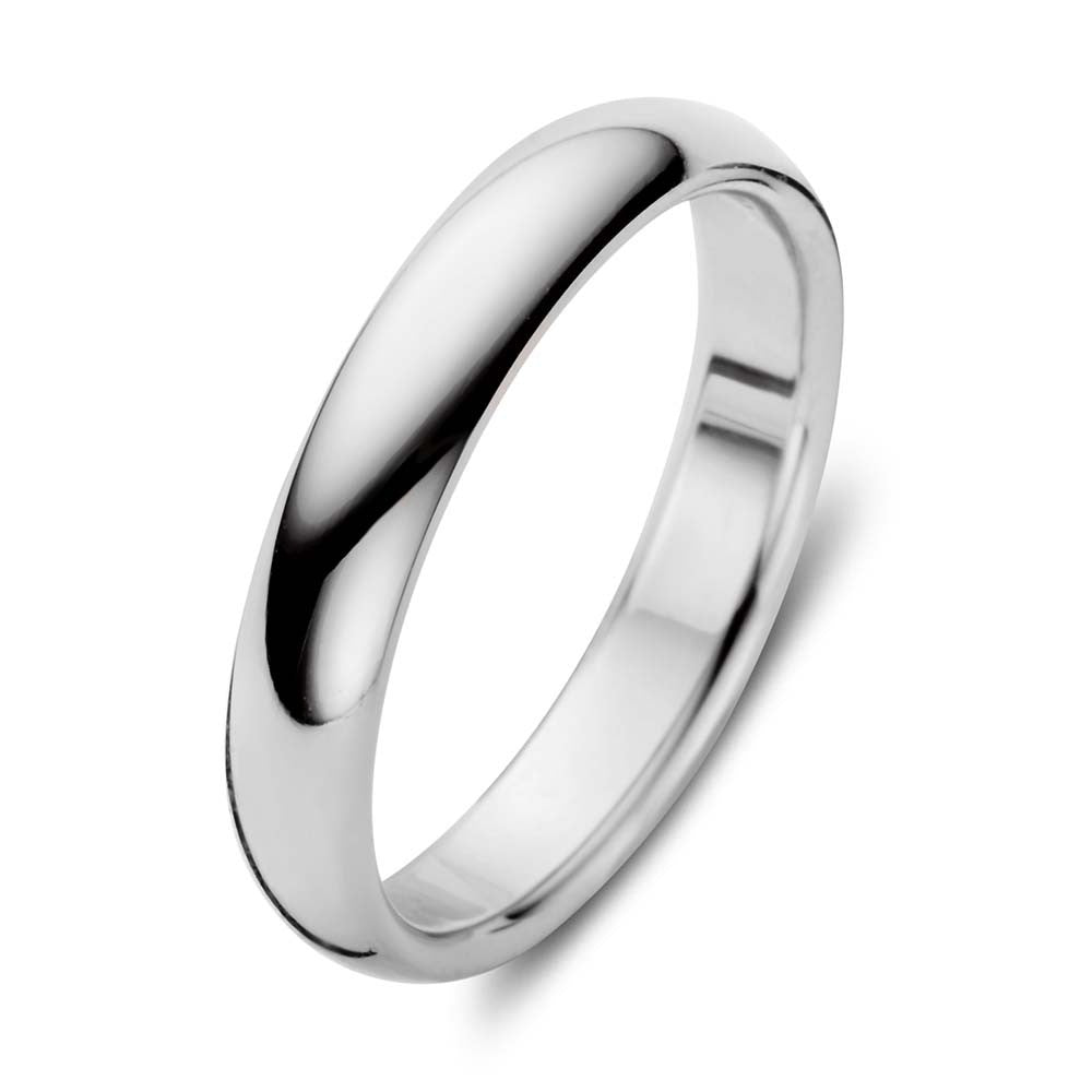 Bague en or blanc de 4 mm, au design lisse et brillant.
