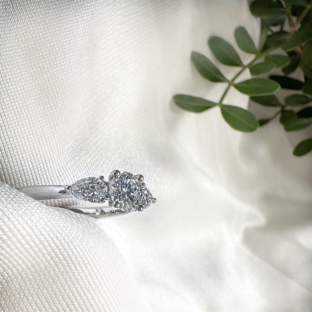 Bague Evie 0,90 crt. or blanc