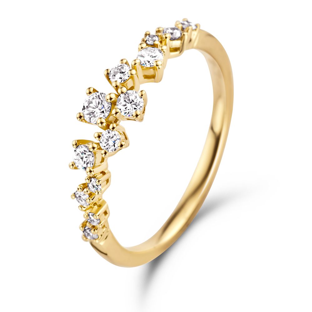 Bague en or jaune avec des diamants de 0,37 ct, finition brillante et design délicat.