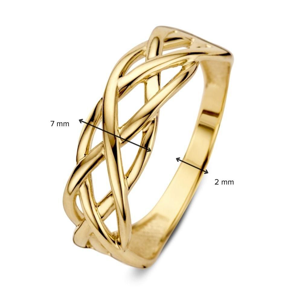 De Geelgouden Damesring - Eenvoudig maar Elegant in 14 Karaat Goud van Excellent Jewelry heeft een tijdloos, verfijnd ontwerp met een bandbreedte van 7 mm op het breedste en 2 mm op het smalste punt.