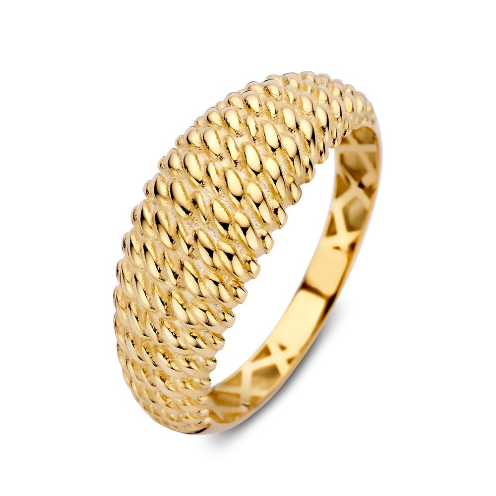 Bague en or jaune large avec finition torsadée, au design intemporel et élégant.