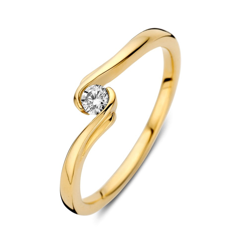 Bague en or jaune avec un brillant de 0,11 carat, design fluide et moderne.